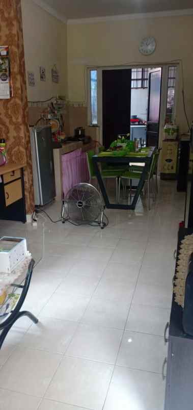 dijual rumah di perumahan cibubur country