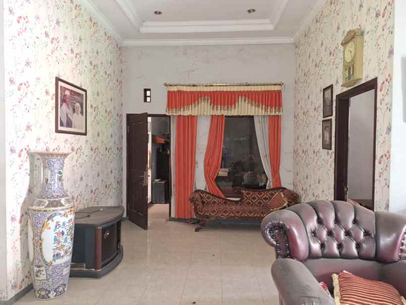 dijual rumah di perumahan griya mangli indah jember