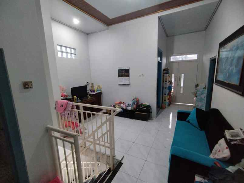 dijual rumah dijual rumah di jl giyanti