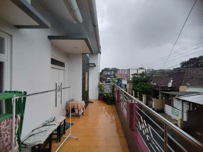 dijual rumah dijual rumah di jl giyanti