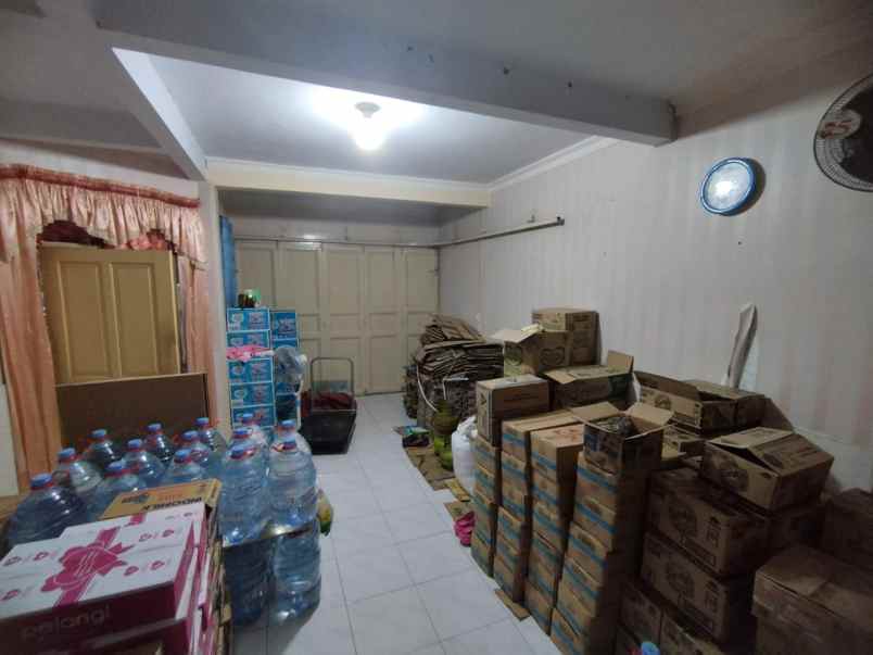 dijual rumah dijual rumah di jl giyanti