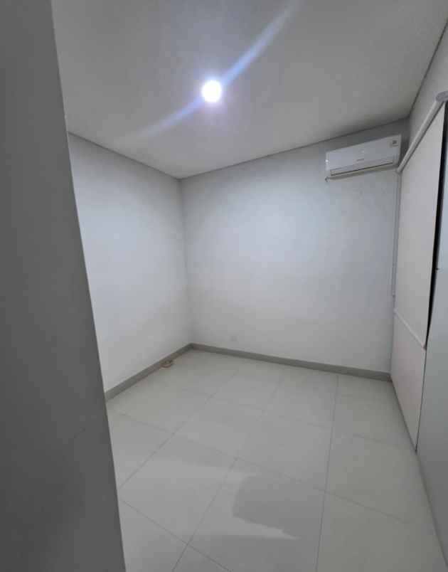dijual rumah discovery bintaro