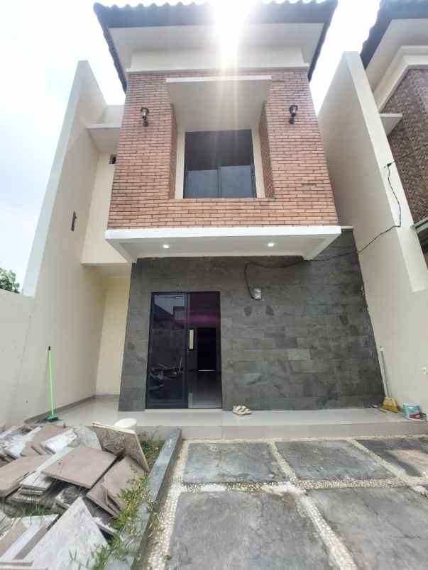 dijual rumah duren sawit