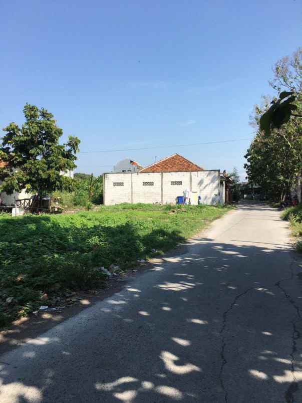 dijual rumah gedongan colomadu