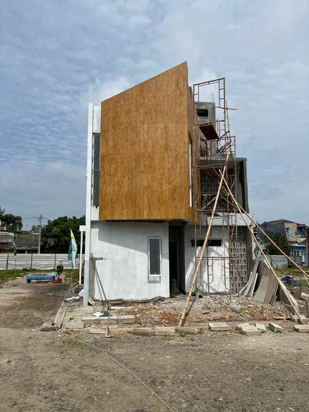 dijual rumah gg sawo rt 003 rw 001