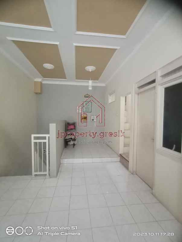 dijual rumah gkb perabot 2 5 lantai gresik