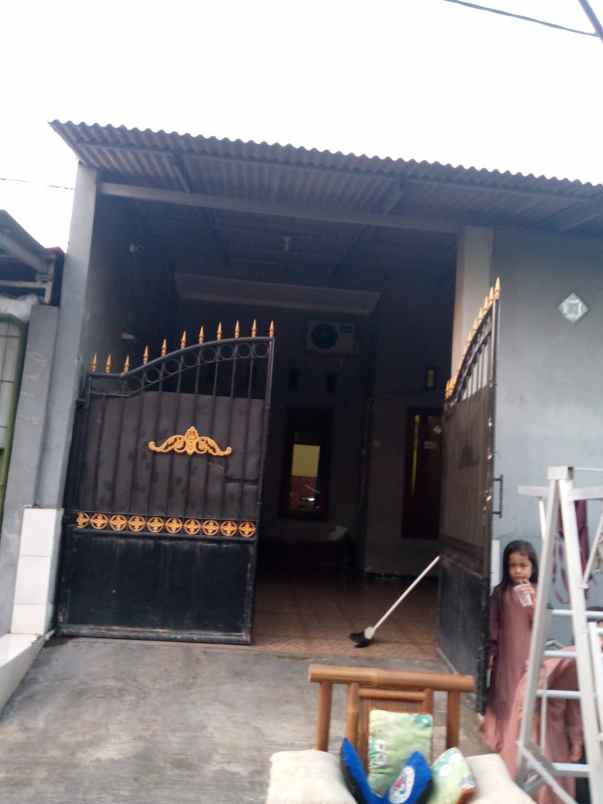 dijual rumah graha asri blok n no 18