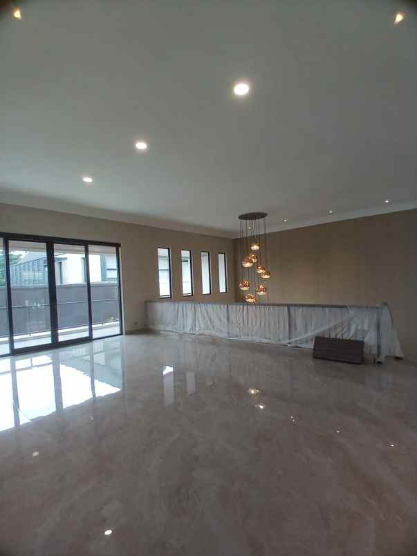 dijual rumah graha famili blok n