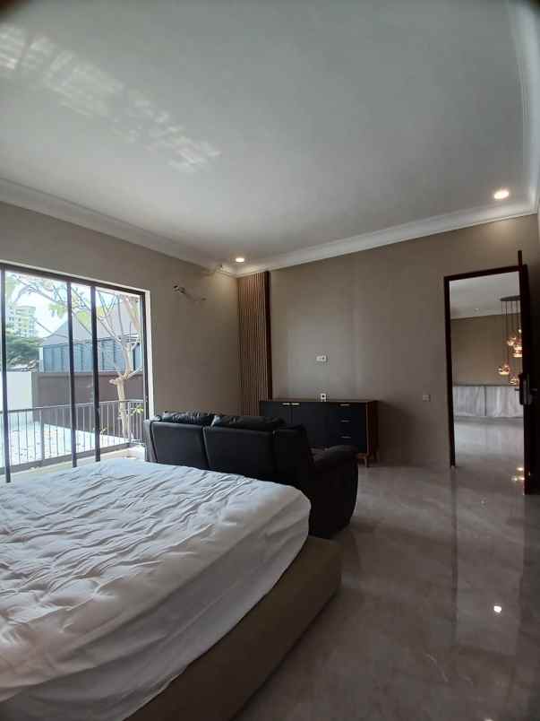 dijual rumah graha famili blok n