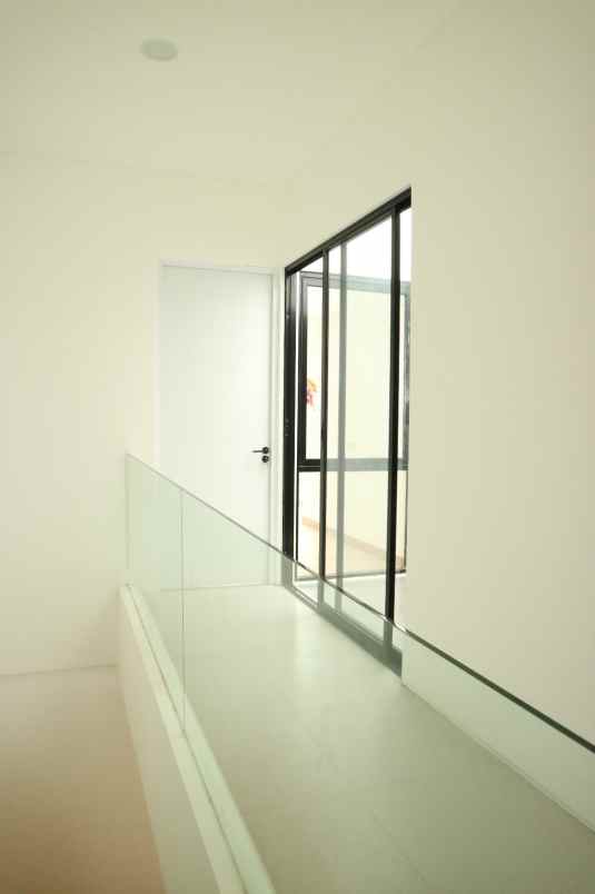 dijual rumah graha green garden dian istana