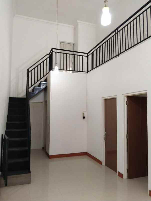 dijual rumah graha wahid