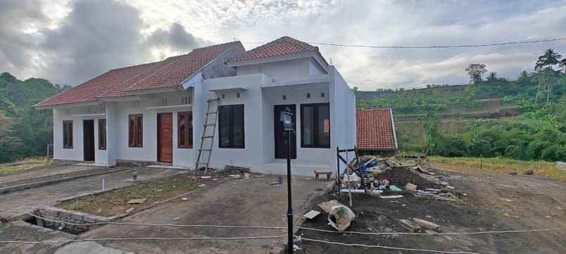 dijual rumah grand niravadhi