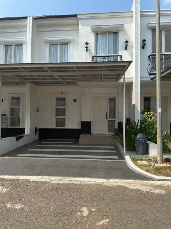 dijual rumah grand wisata