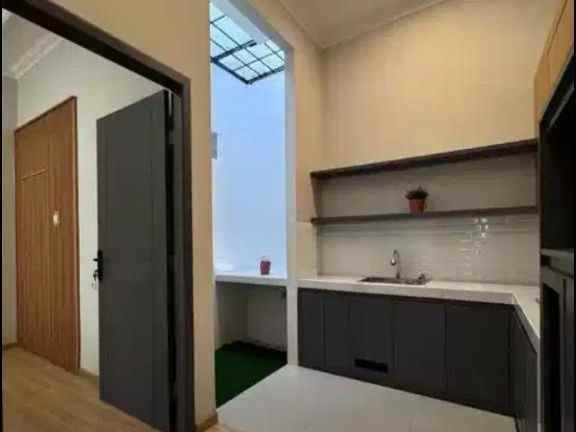 dijual rumah griya asri pakuwon city