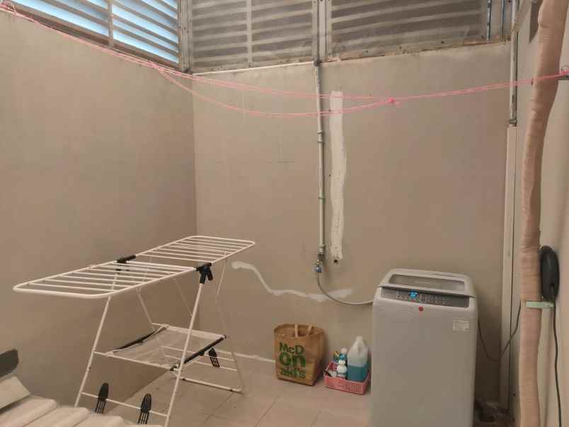 dijual rumah griya galaxy