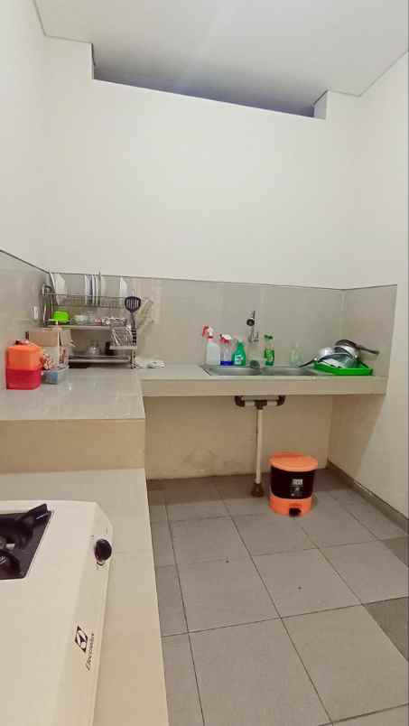 dijual rumah griya kebraon utama