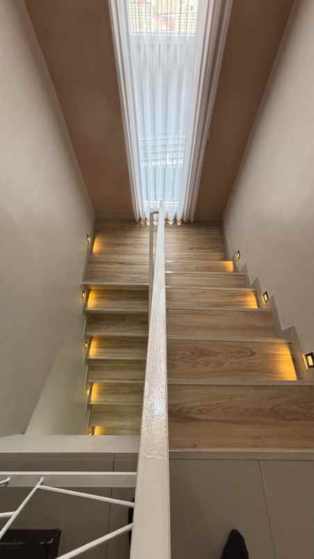 dijual rumah griya lestari