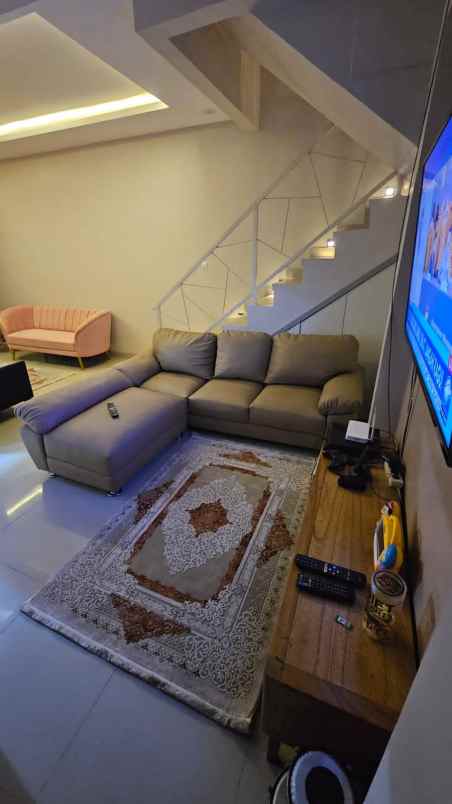 dijual rumah griya lestari