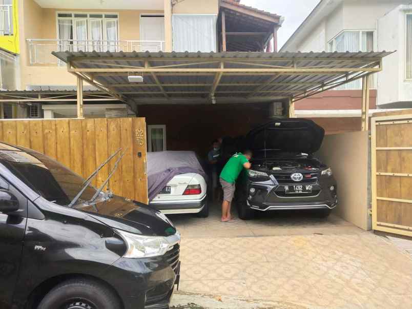 dijual rumah griya lestari