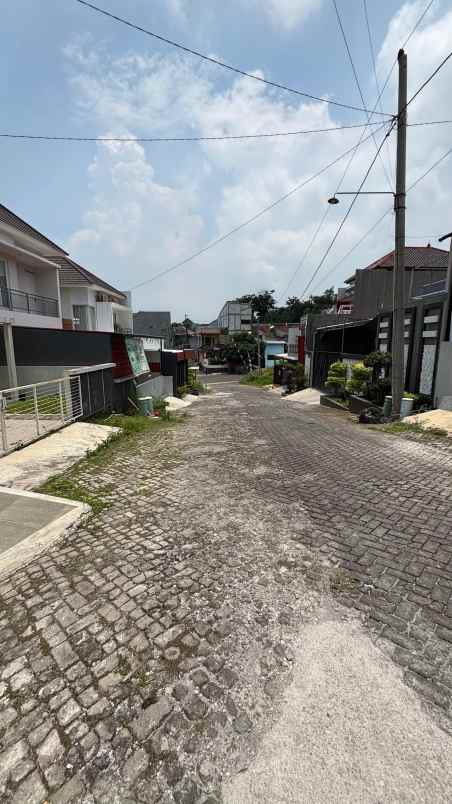 dijual rumah griya lestari