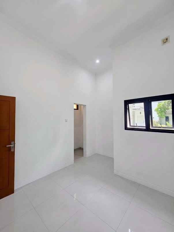 dijual rumah grogol