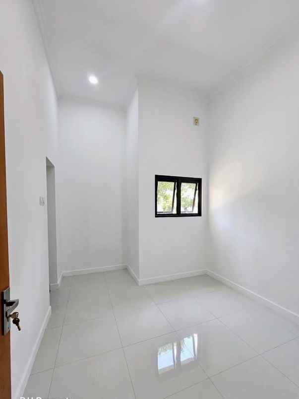 dijual rumah grogol