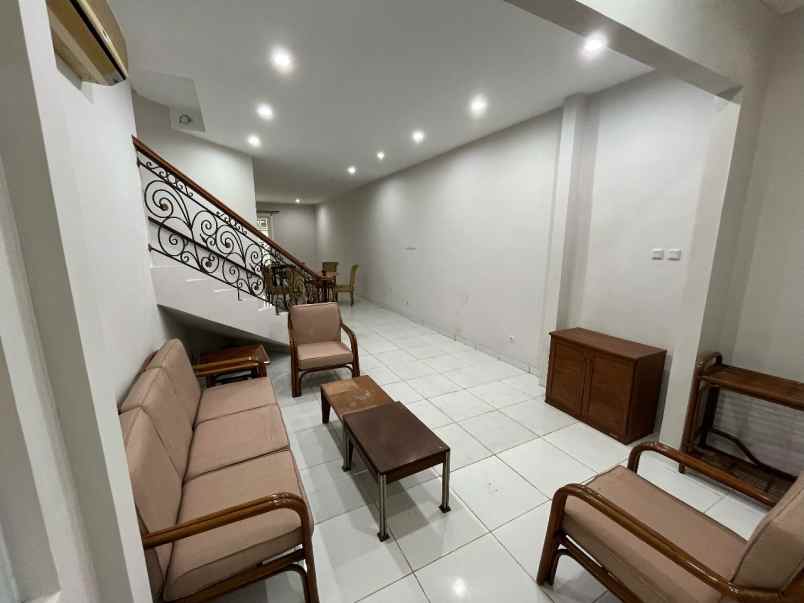 dijual rumah grogol utara