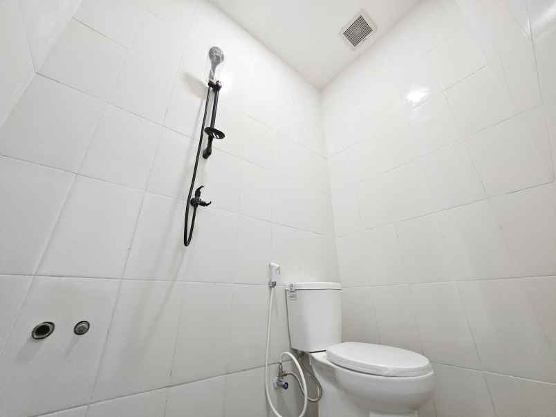 dijual rumah harapan indah