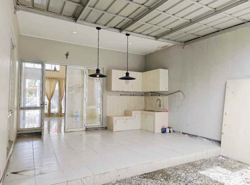 dijual rumah harapan indah