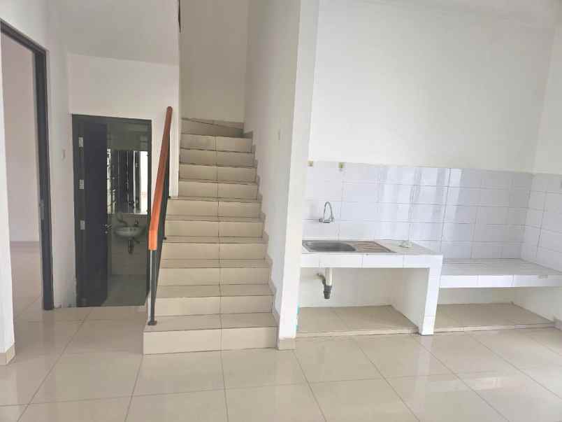 dijual rumah harapan indah cluster arana