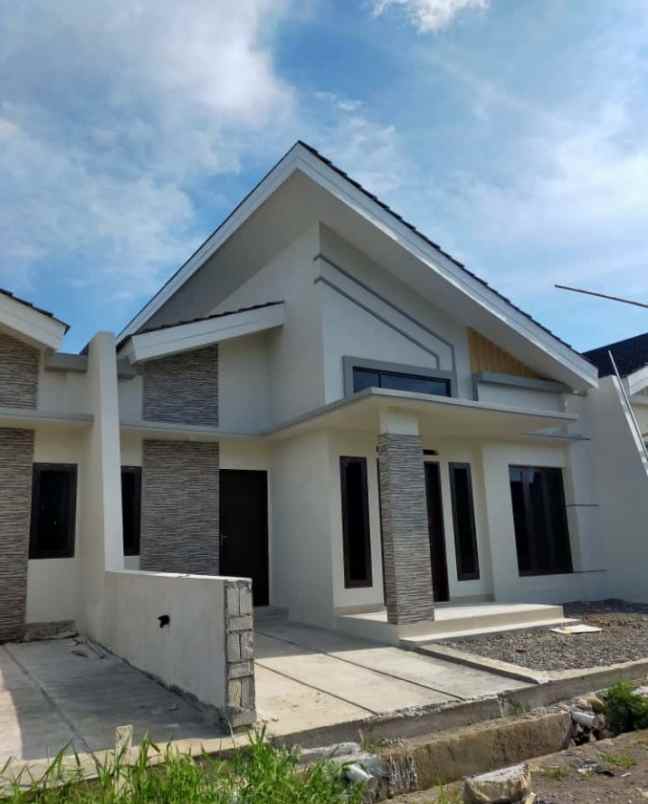 dijual rumah hertasning