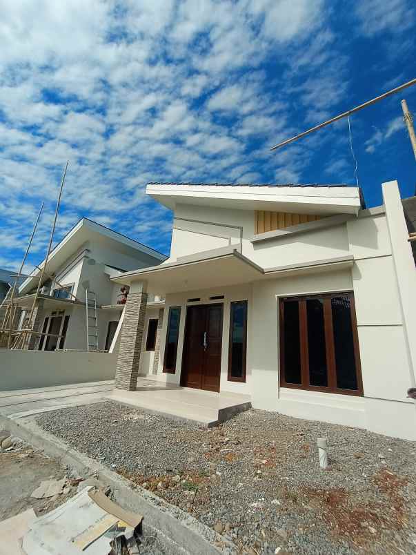 dijual rumah hertasning