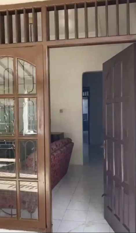 dijual rumah hitung tanah kawasan beji depok