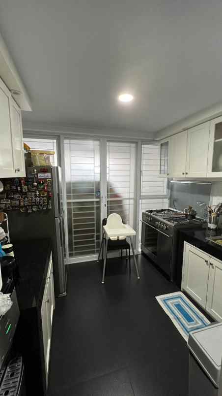 dijual rumah jagakarsa