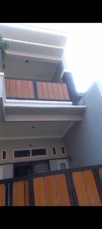 dijual rumah jakasetia