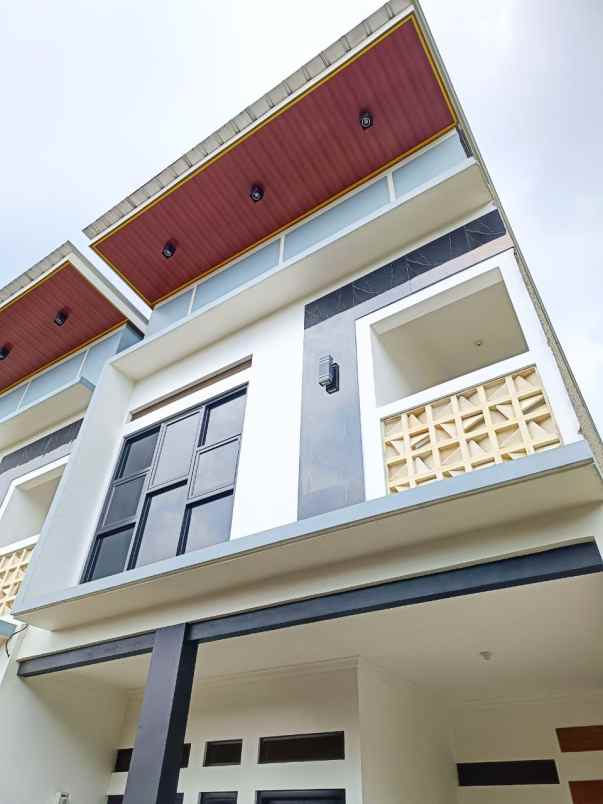 dijual rumah jalan bkkbn jalan raya