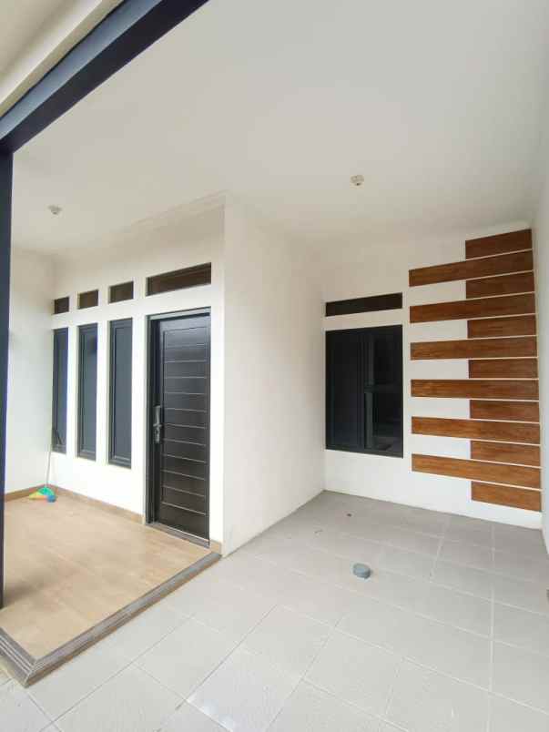 dijual rumah jalan bkkbn jalan raya