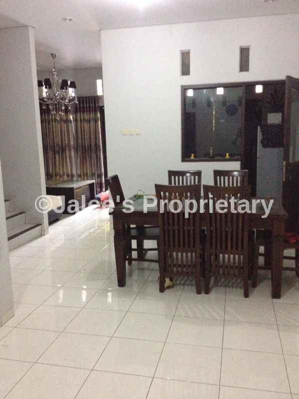 dijual rumah jalan cengkir 1 pondok kelapa