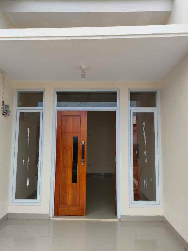 dijual rumah jalan ciguruwik desa