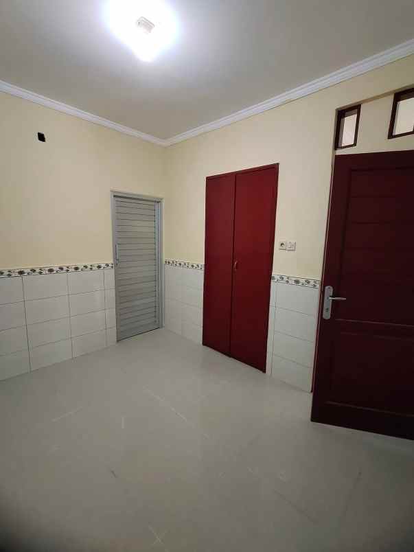 dijual rumah jalan gunung soputan