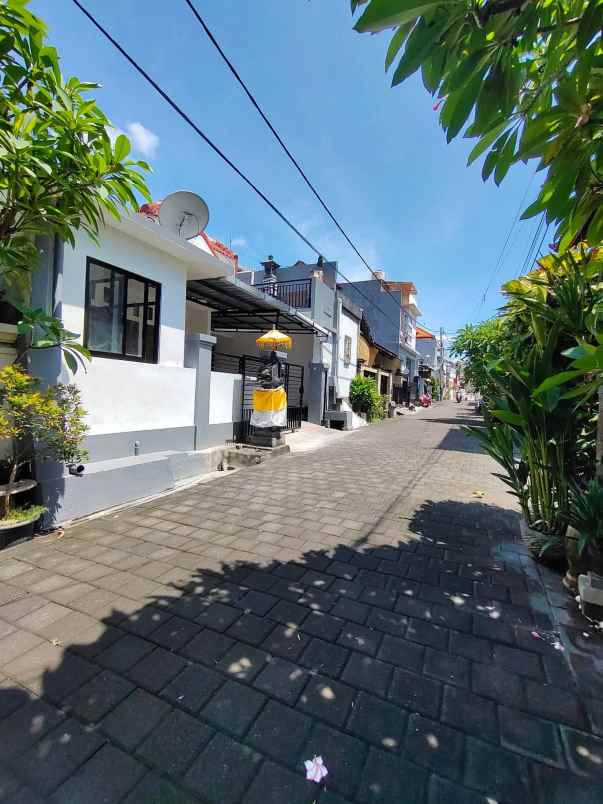 dijual rumah jalan gunung soputan