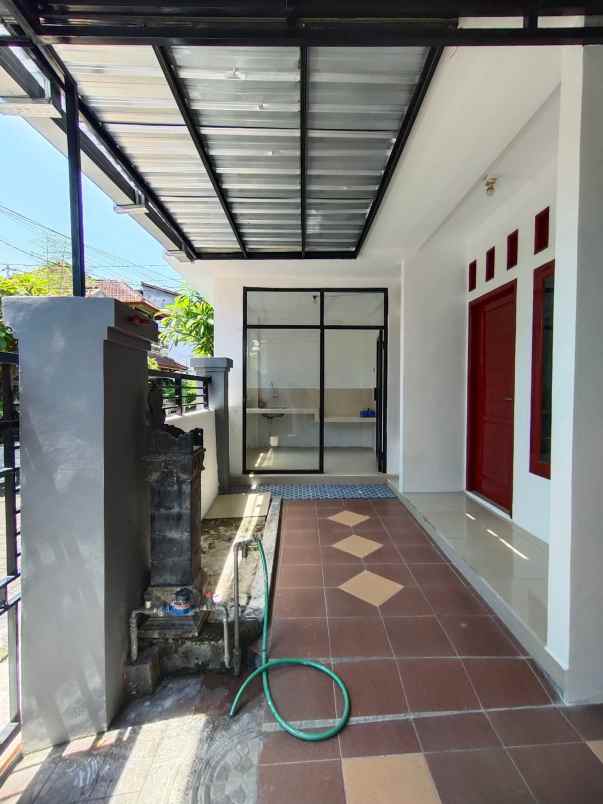 dijual rumah jalan gunung soputan