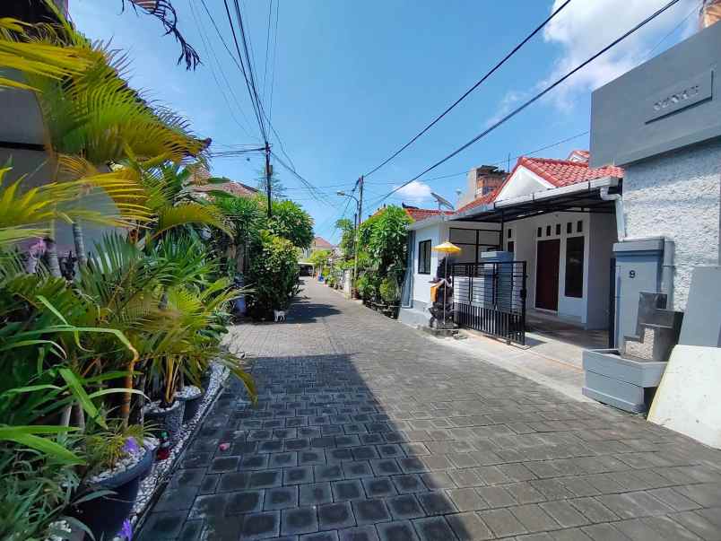 dijual rumah jalan gunung soputan
