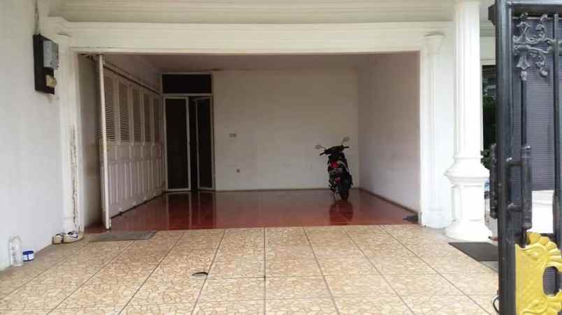 dijual rumah jalan jati indah