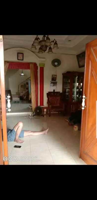 dijual rumah jalan karang tengah ciledug