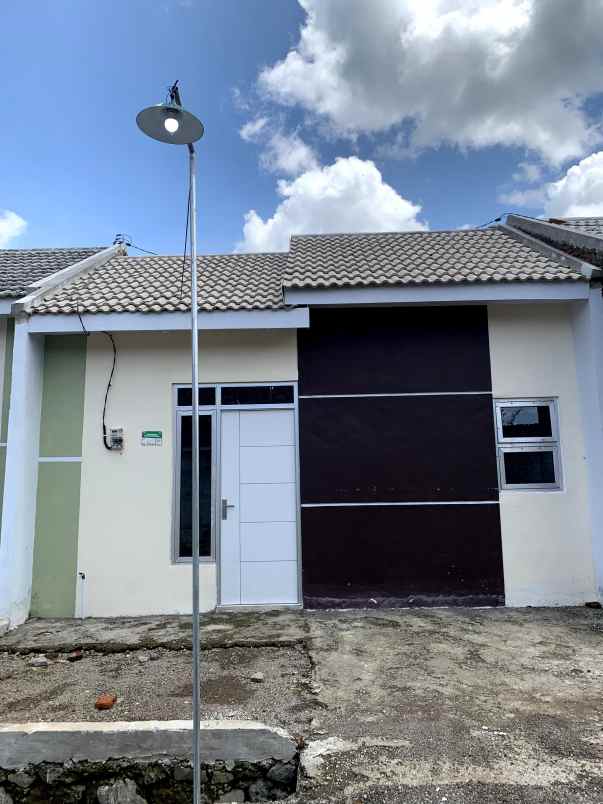 dijual rumah jalan letjend sutoyo jember