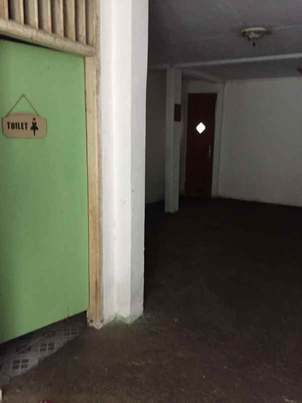 dijual rumah jalan mawar kampung ambon