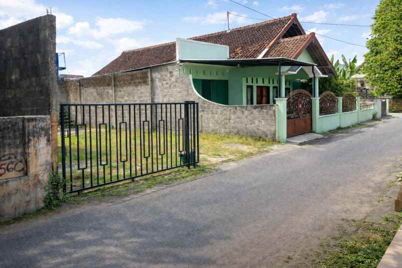 dijual rumah jalan ngumbul raya