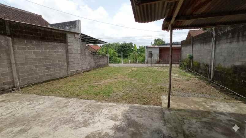 dijual rumah jalan ngumbul raya