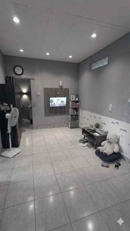 dijual rumah jalan ngumbul raya